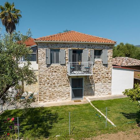 Messinian Stone House Villa Esterno foto