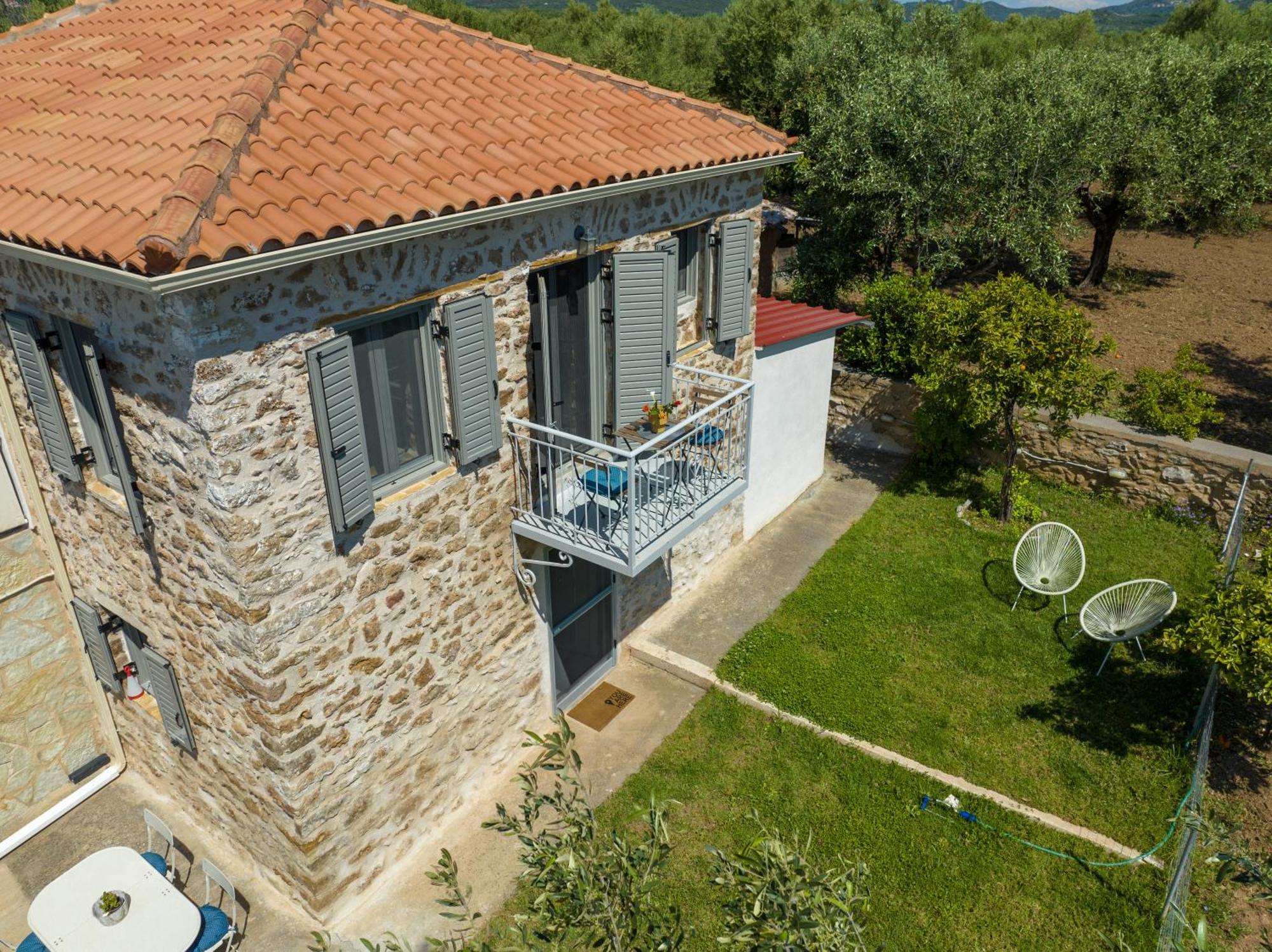 Messinian Stone House Villa Esterno foto