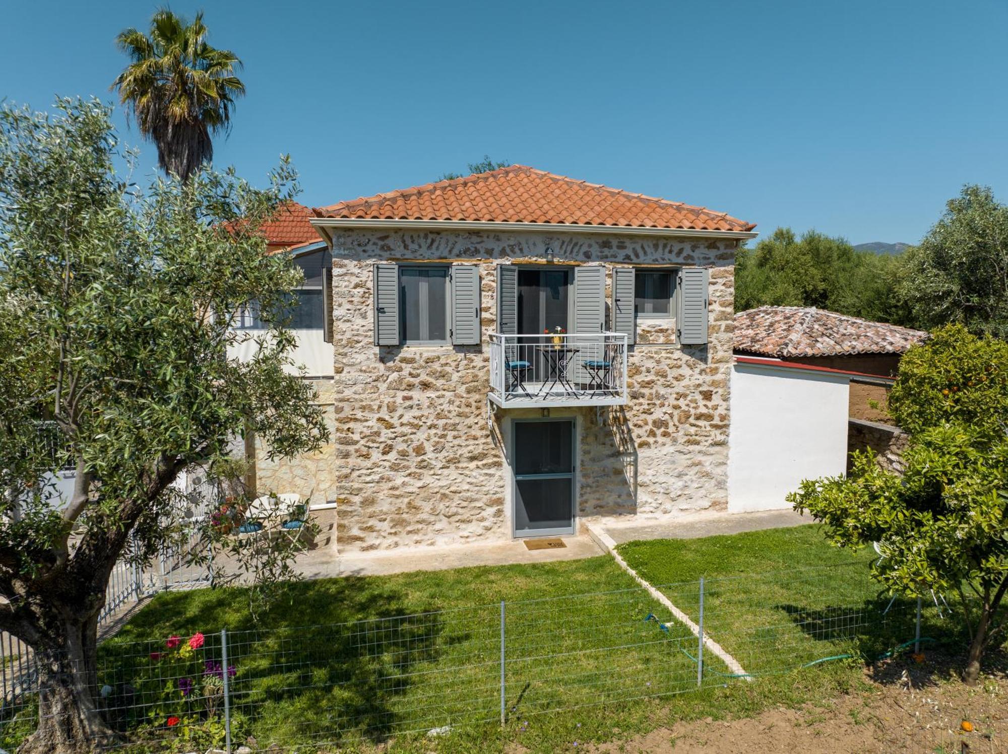 Messinian Stone House Villa Esterno foto