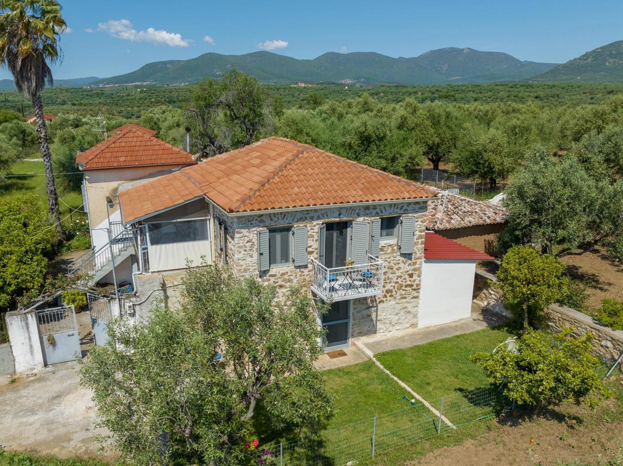 Messinian Stone House Villa Esterno foto